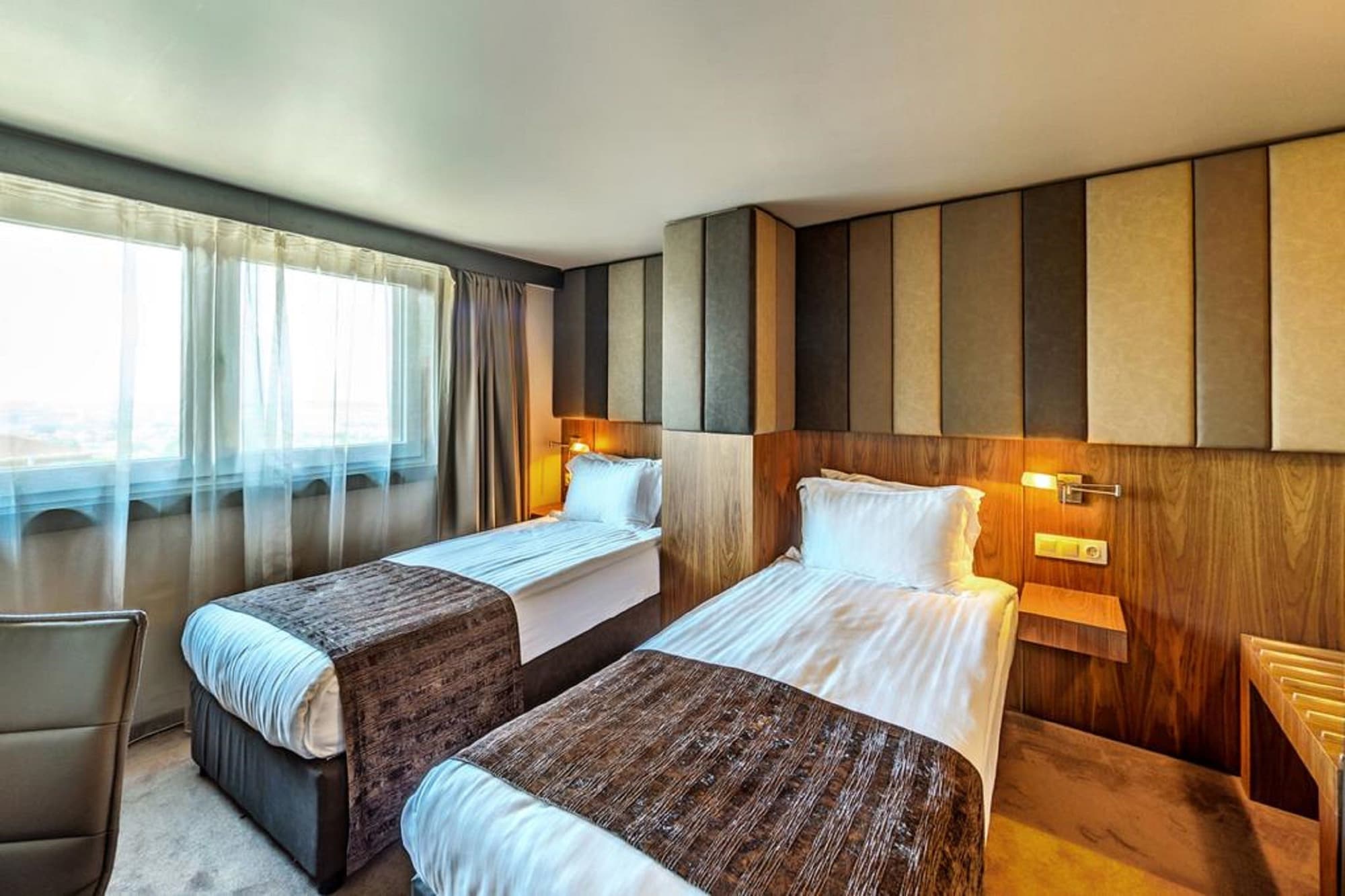 CLASSIC, TWIN BEDS