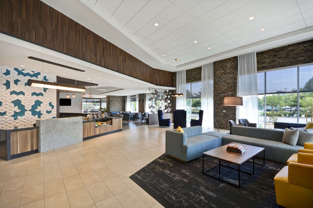 Hyatt Place Fresno 12/28