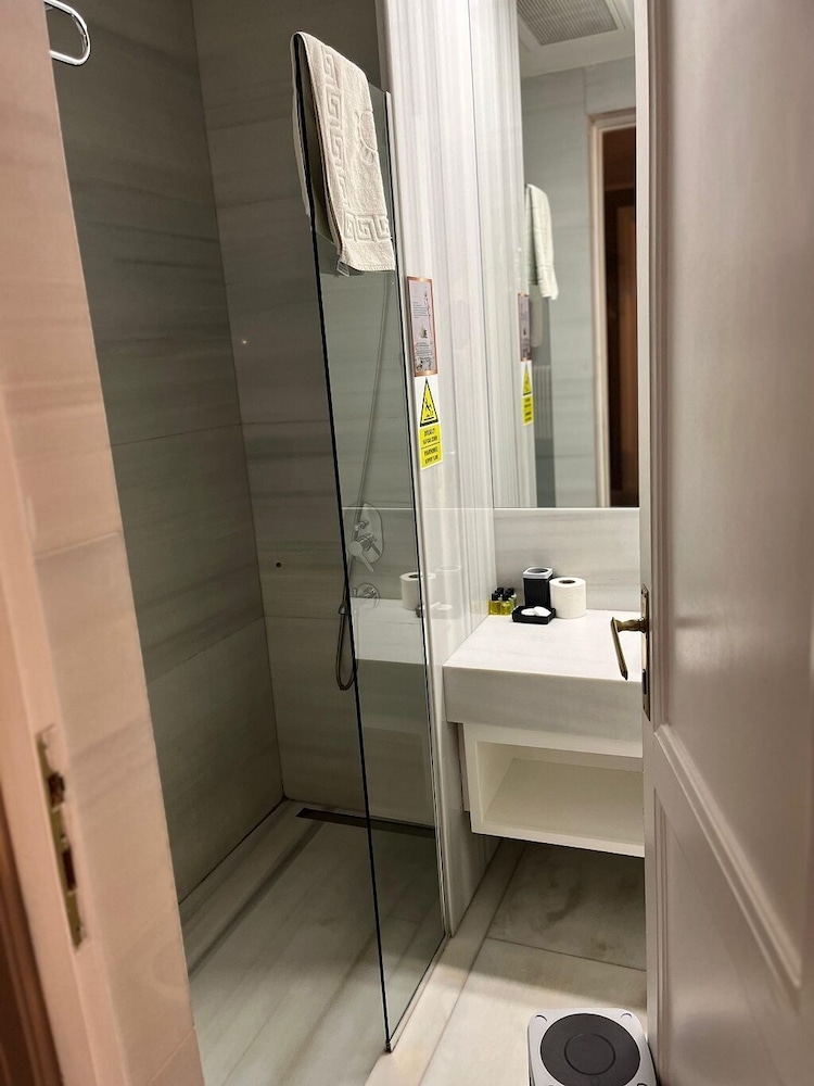 Lina Hotels Taksim Pera 62/63
