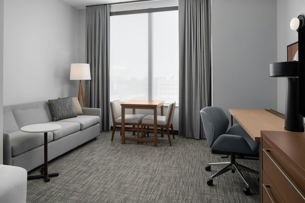 Residence Inn By Marriott Lincoln Downtown 16/29