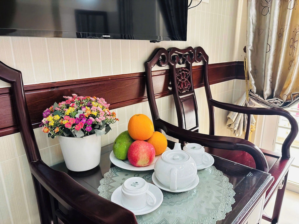 Hoang Thanh Thuy Hotel 1 67/77
