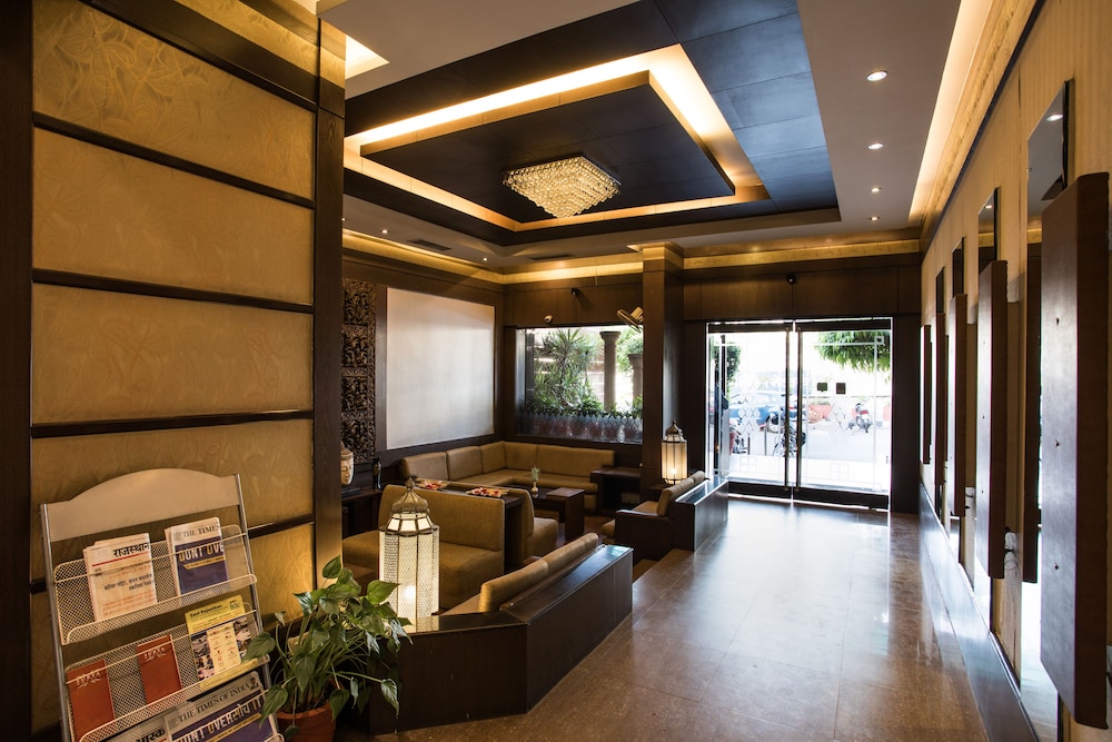 HOTEL SURYA ROYAL 25/41