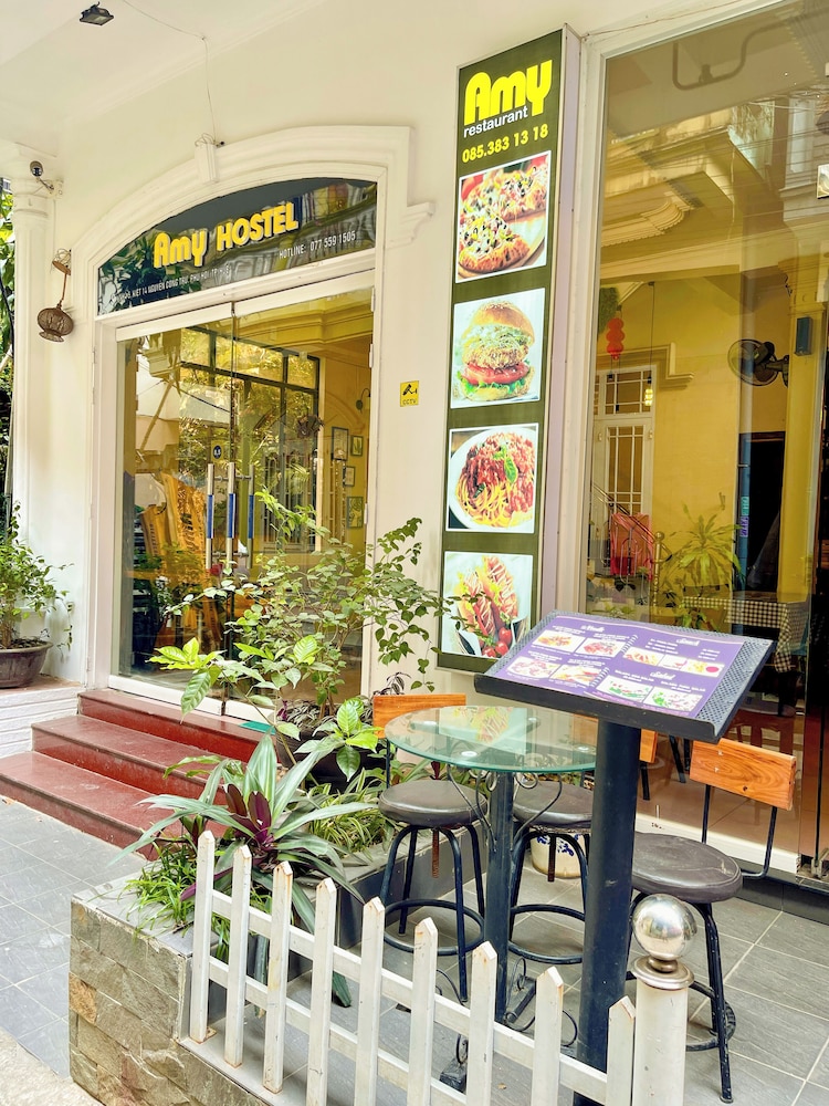 Amy Hostel Hue 50/65