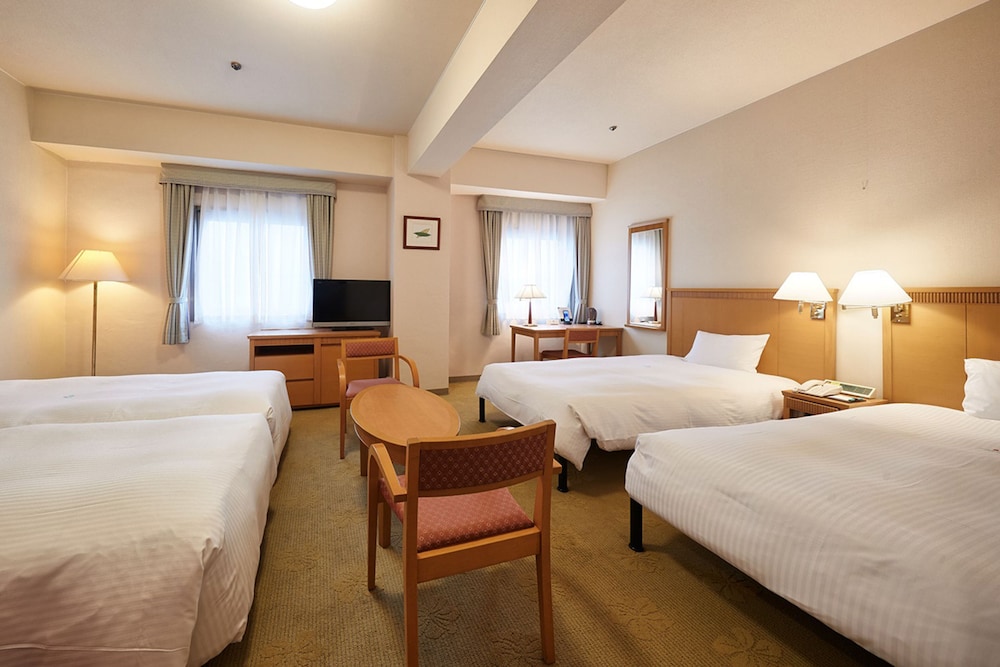 Pacific Hotel Okinawa 27/72