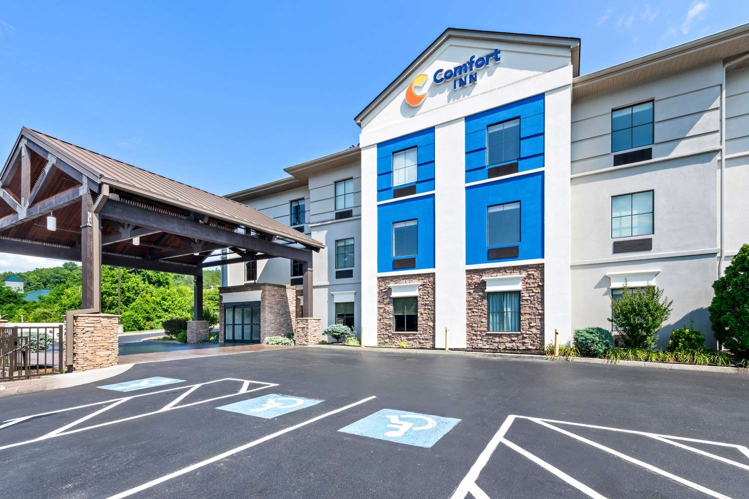 Comfort Inn Harriman, TN 16/18