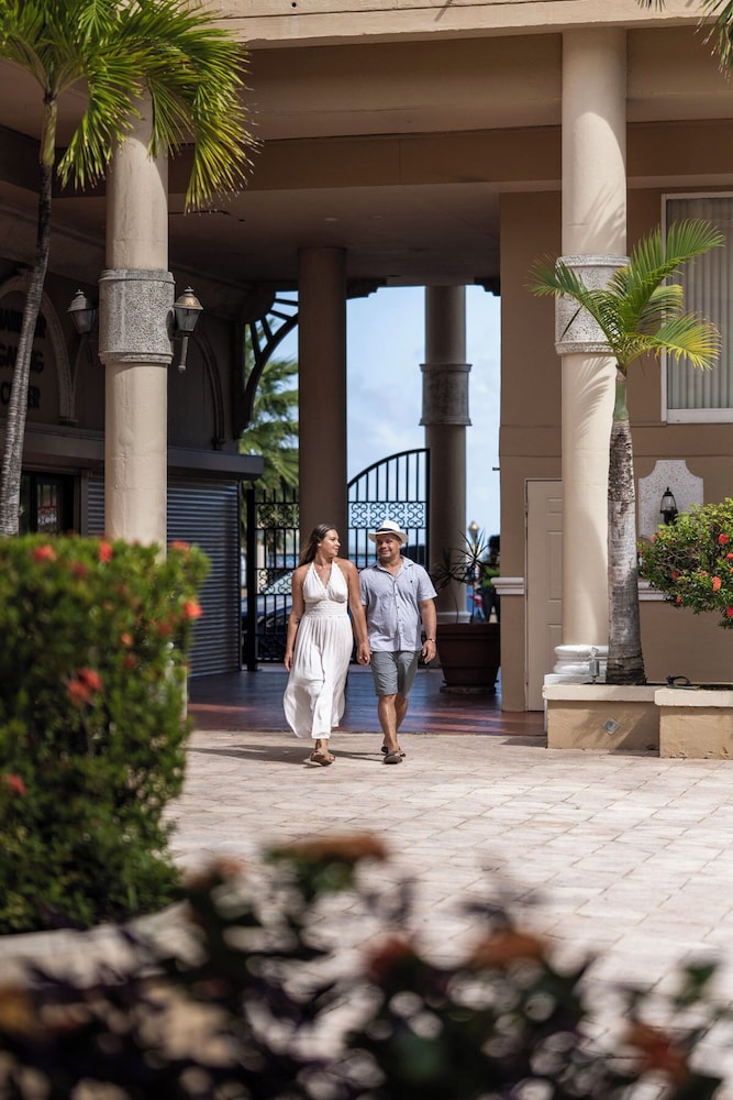 Windward Passage Hotel USVI 58/65