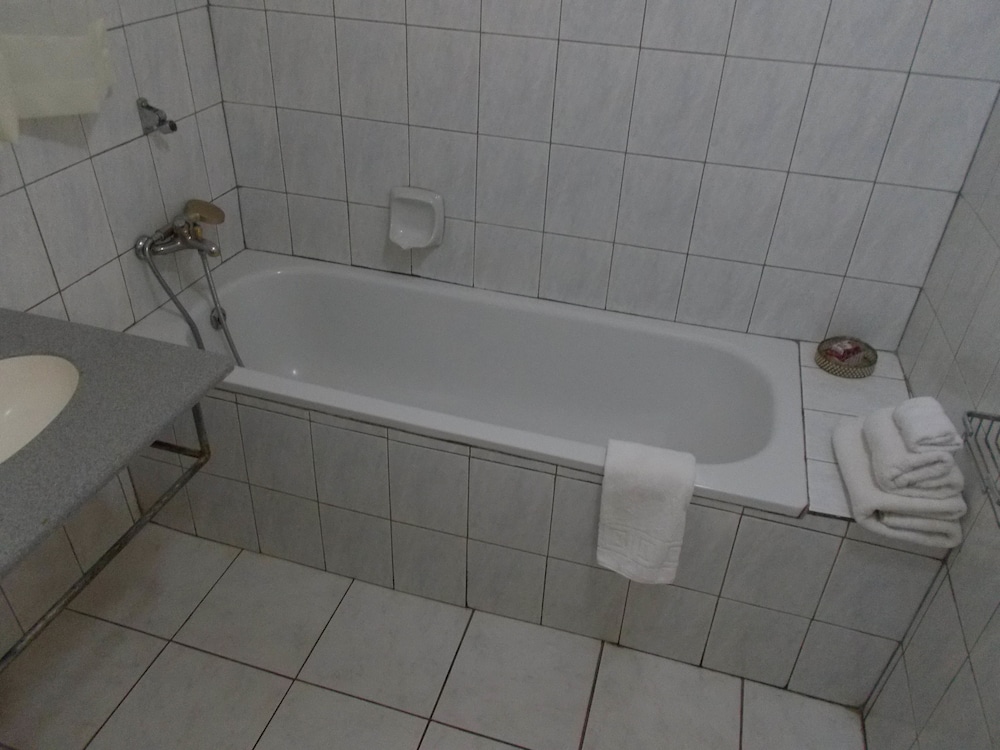Wasingo Guest Inn 49/50