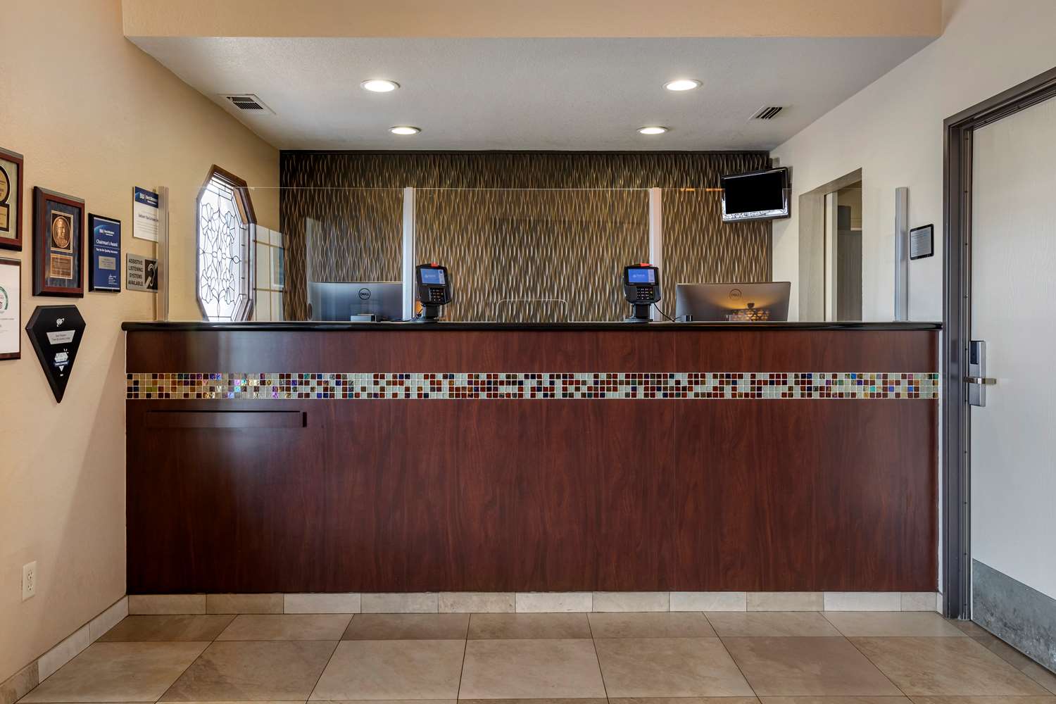 Best Western Town & Country Lodge 8/58