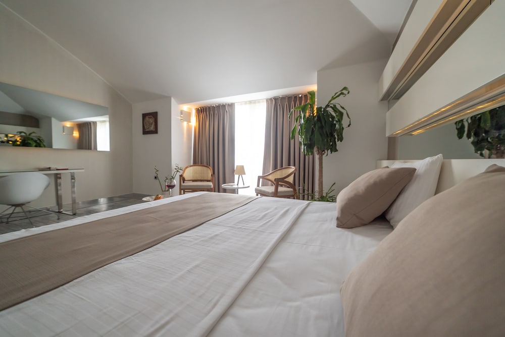 ATIK HOTEL 14/73