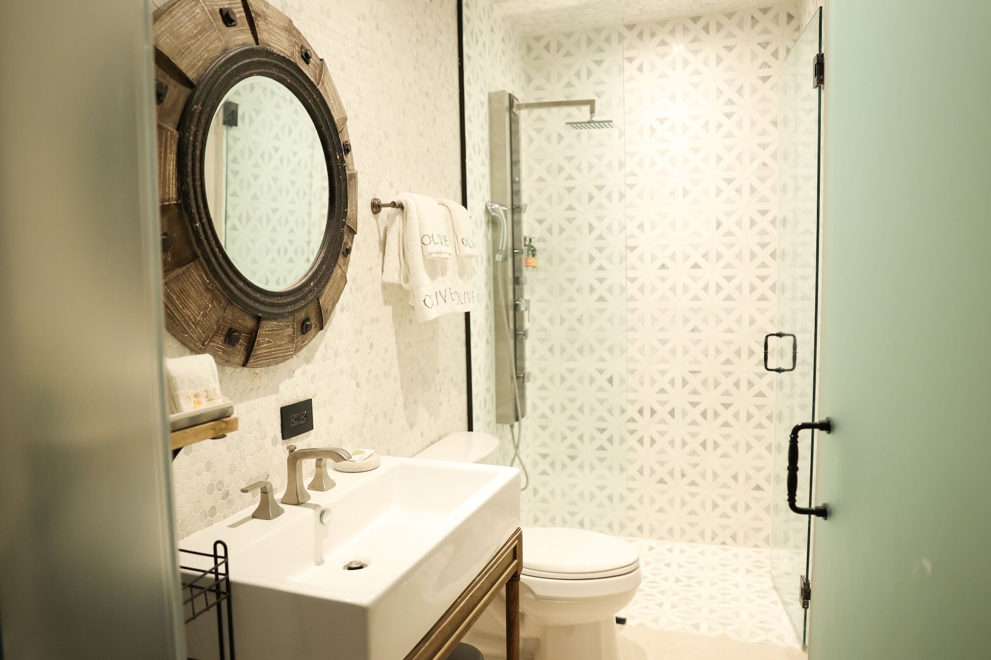 Petite, Suite, Queen Bed، Olive Boutique Hotel 10/10