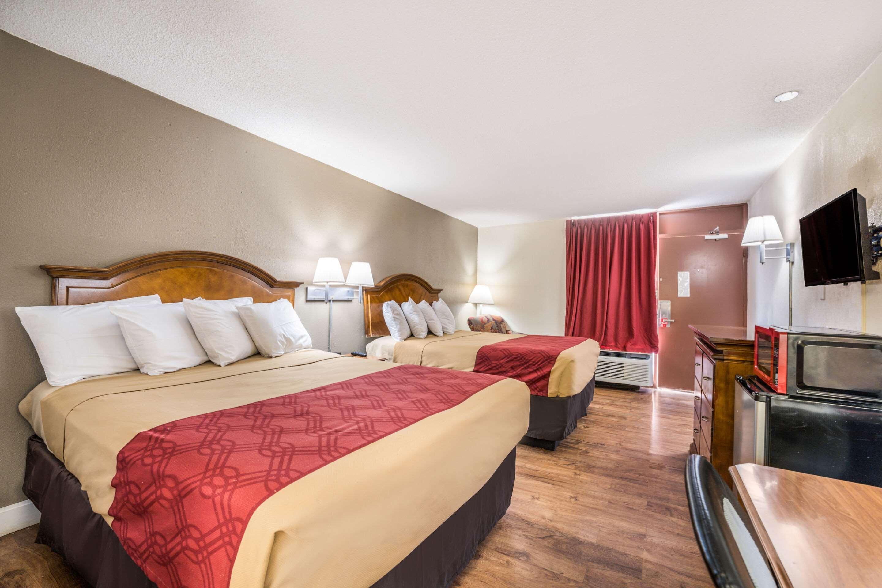 ROOM, 2 QUEEN BEDS