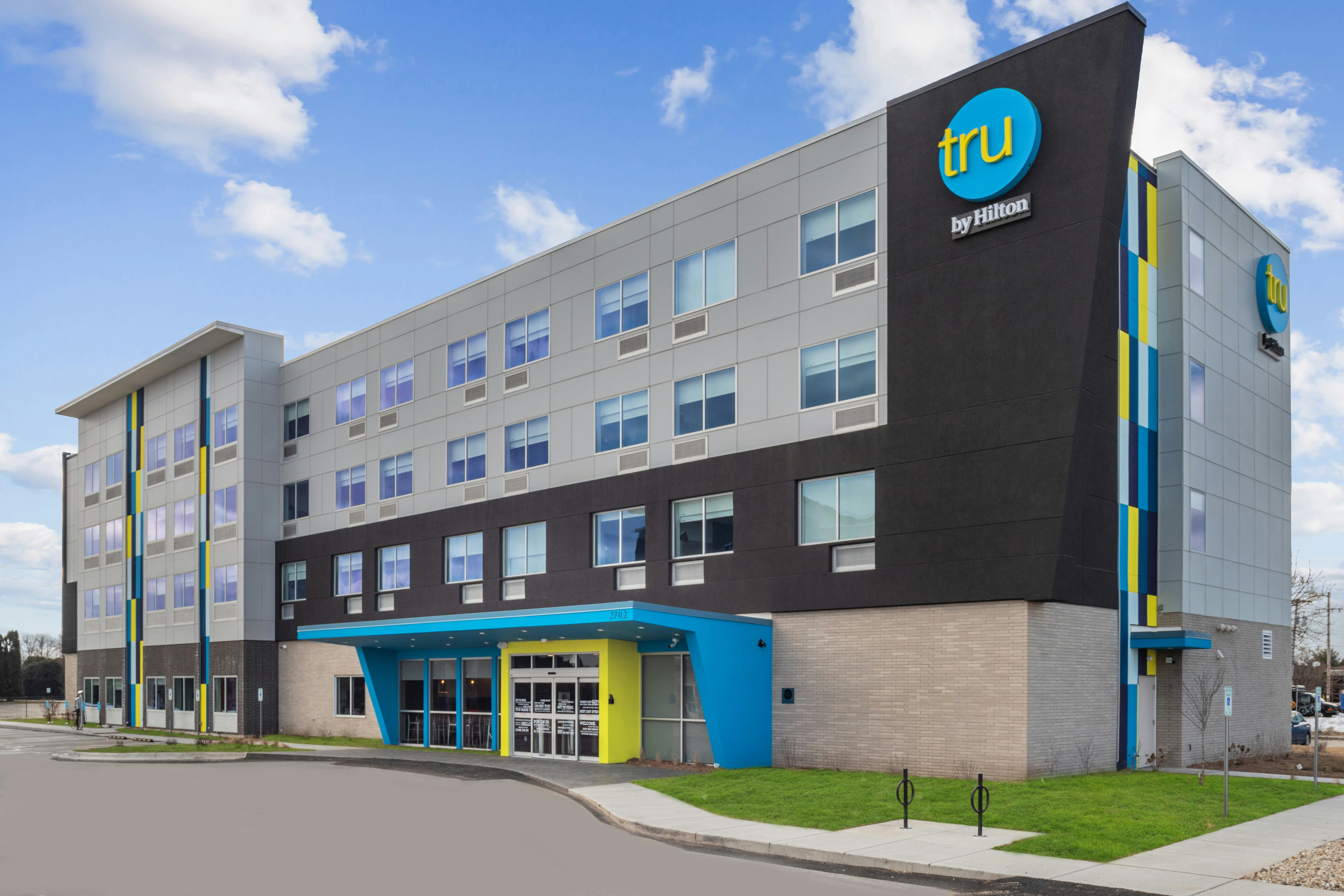 Tru by Hilton Janesville 3/28