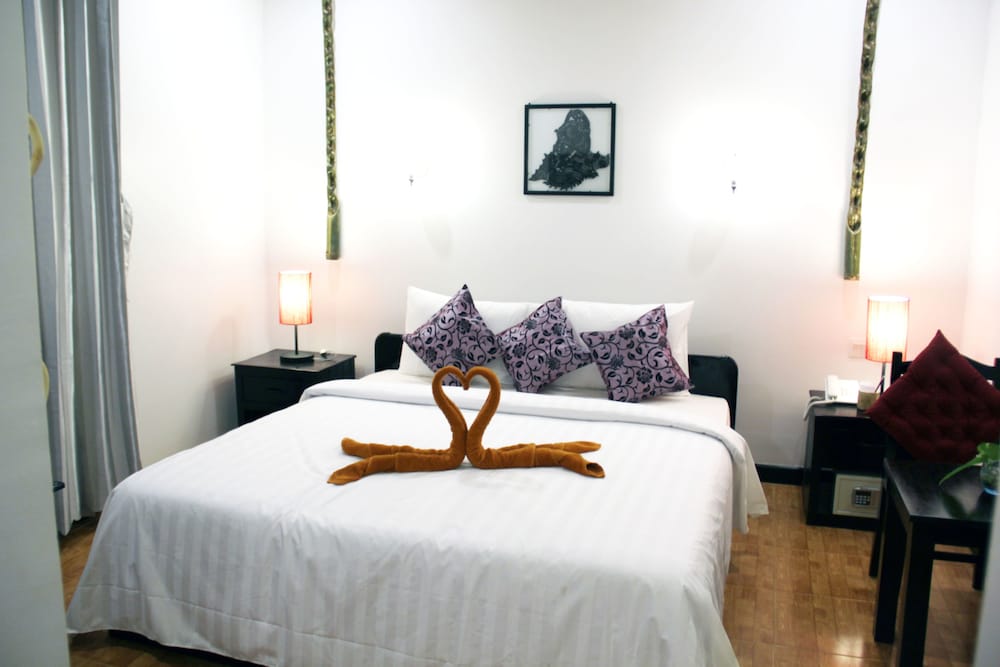 Golden Orchid Angkor 33/61