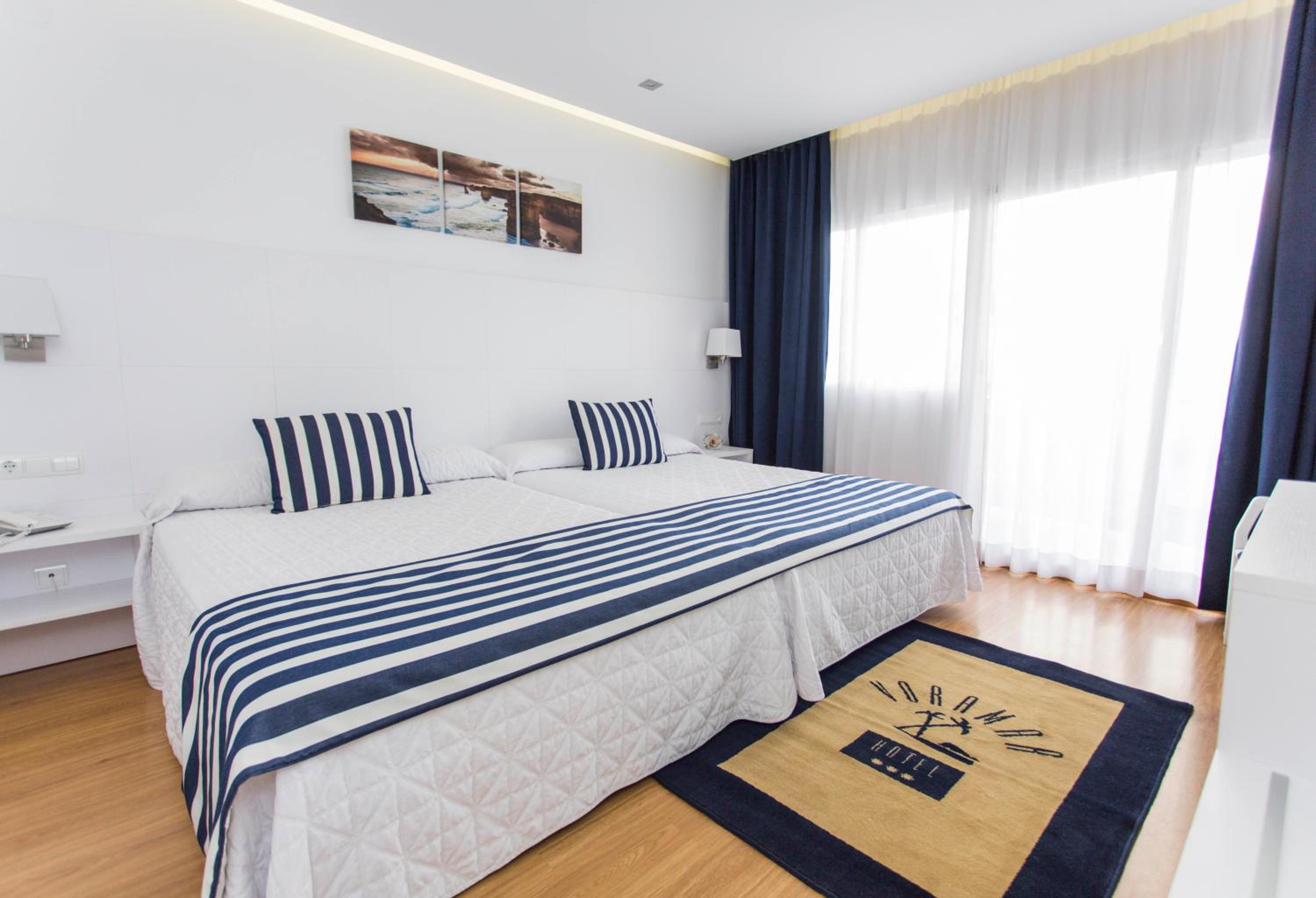 SUPERIOR, DOUBLE OR TWIN BED