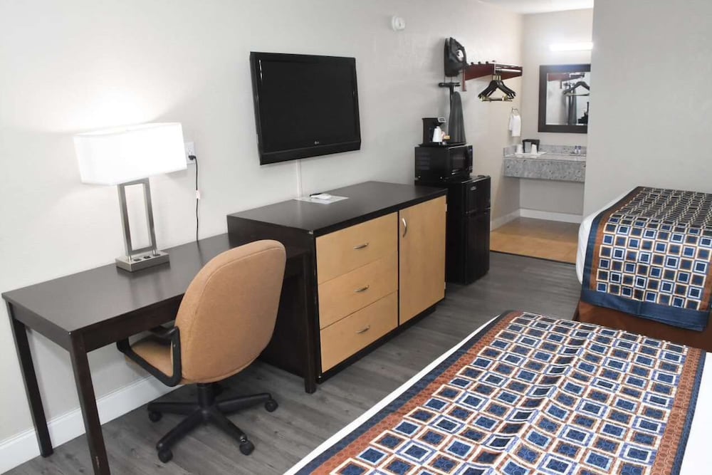 Americas Best Value Inn St George Sc 13/16