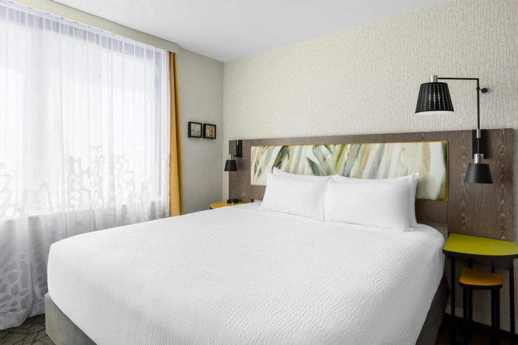 Mini, Studio, King Bed, Courtyard View, Terrace, Kitchenette