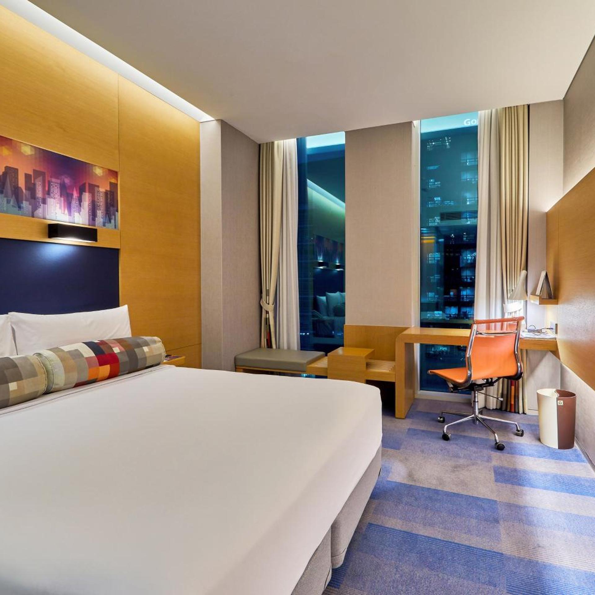 Hollywood, Urban, Chic, Guest Room, King Bed, City View، Aloft Gangnam Seoul 3/7