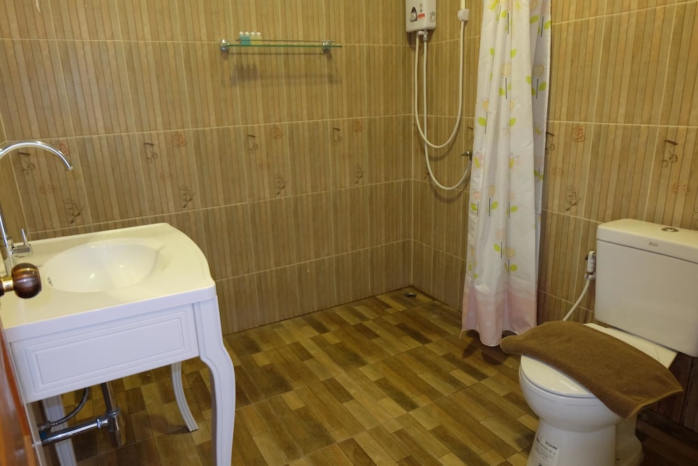 Mai Ngern Mai Thong Resort 34/37