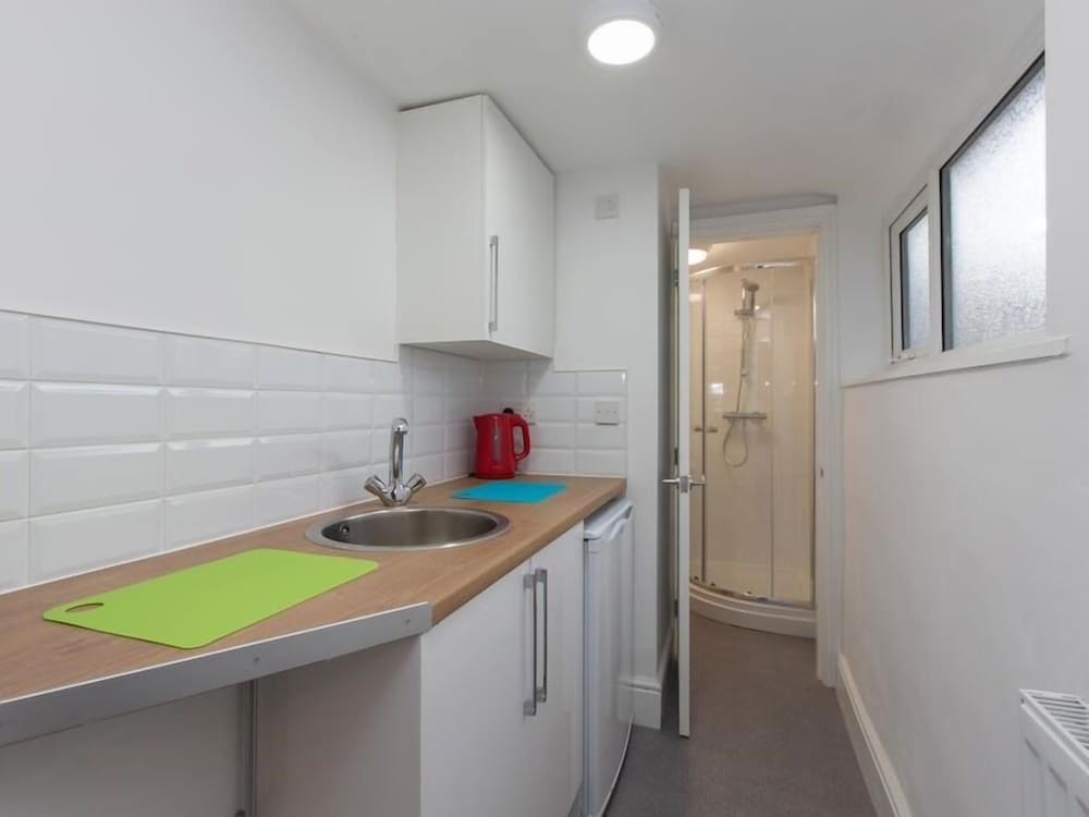 Townhouse @166 Ruskin Rd 25/32