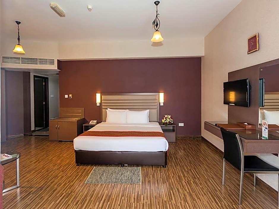 Wave International Hotel (ex Florida) 4/18