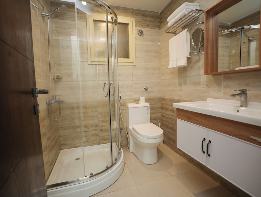 Al Mada Arabia Hotel 70/72