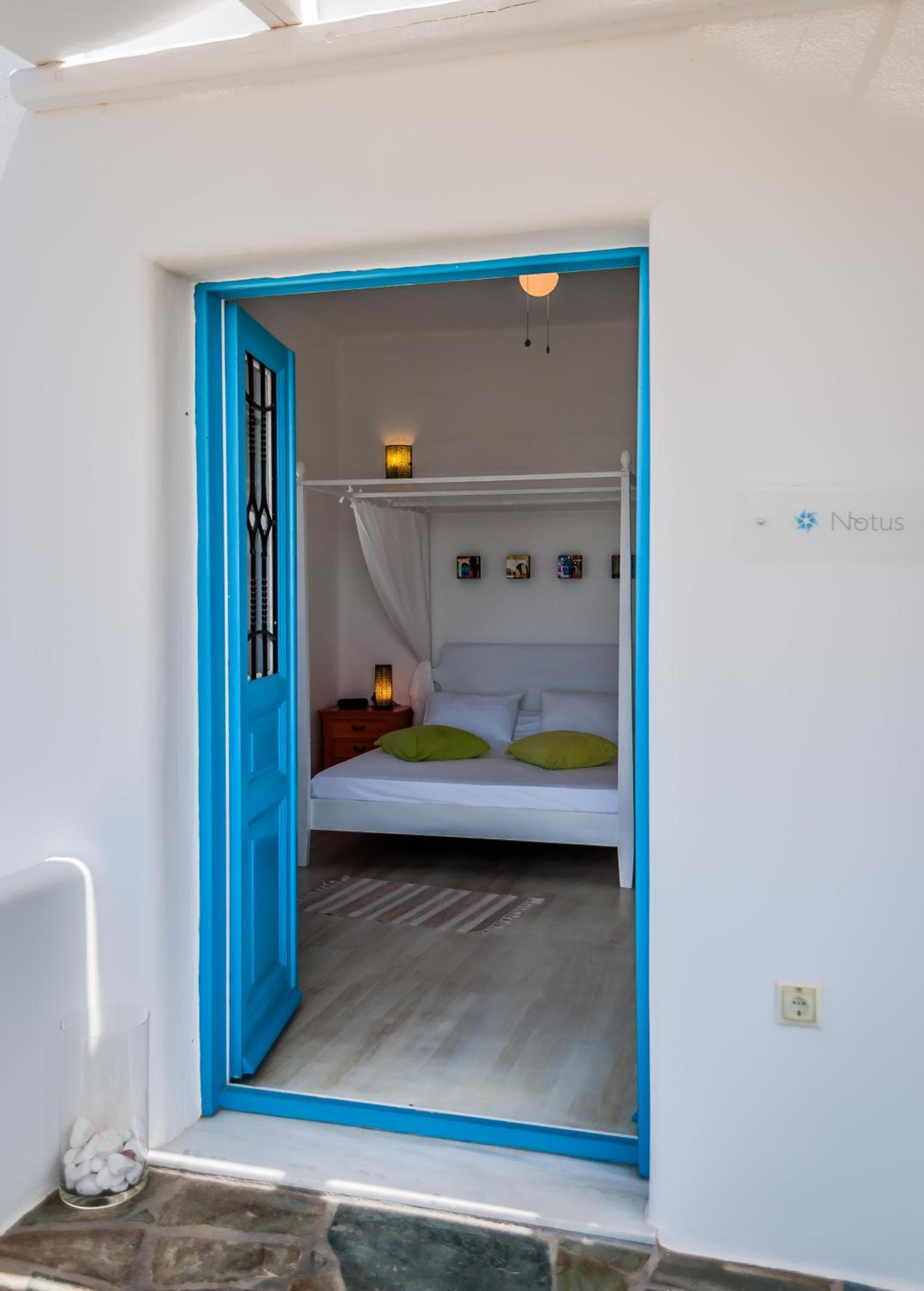 Eiriana Luxury Suites 11/60