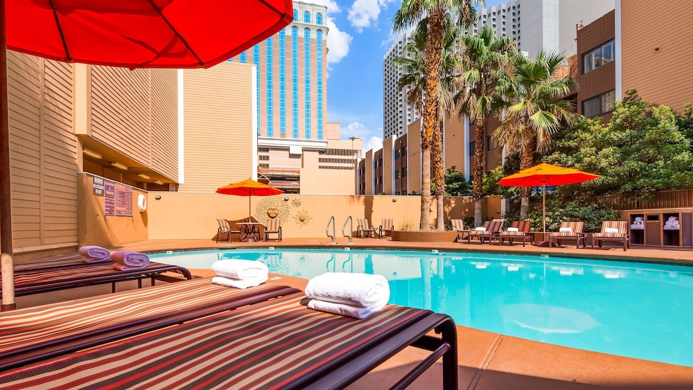 swimming pool spa