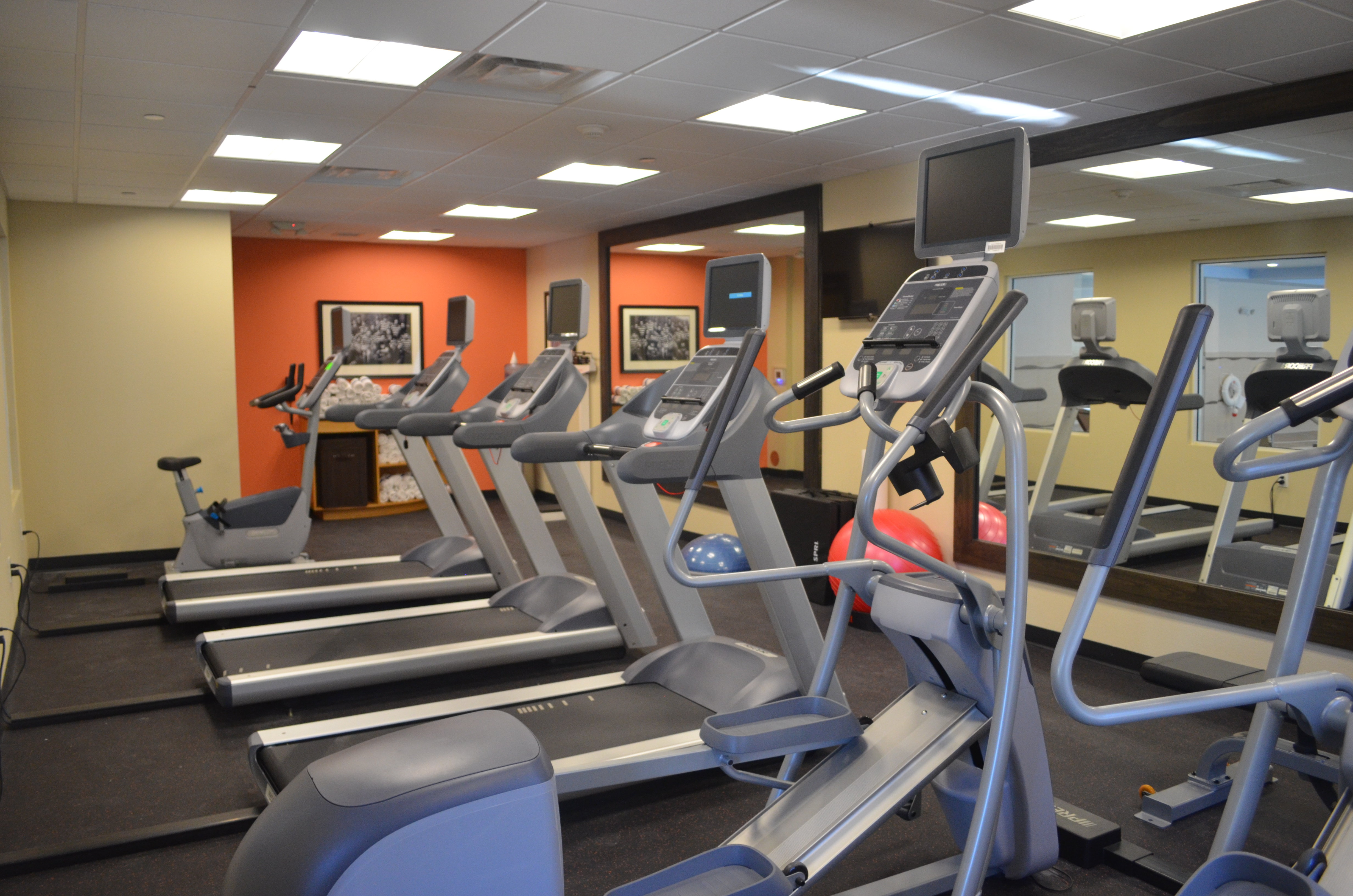 Holiday Inn Express Suites Golden Denver Area 32/45