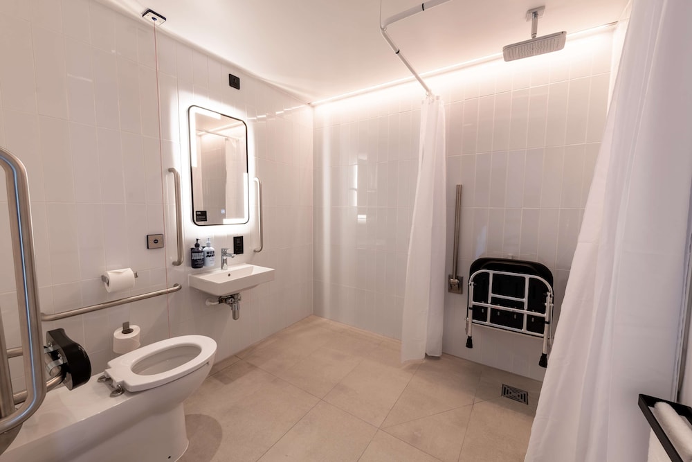 YOTELPAD London Stratford, Select by Hilton 47/50