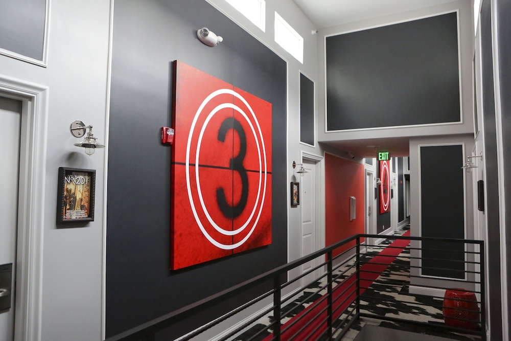 Hollywood Le Bon Hotel 30/50