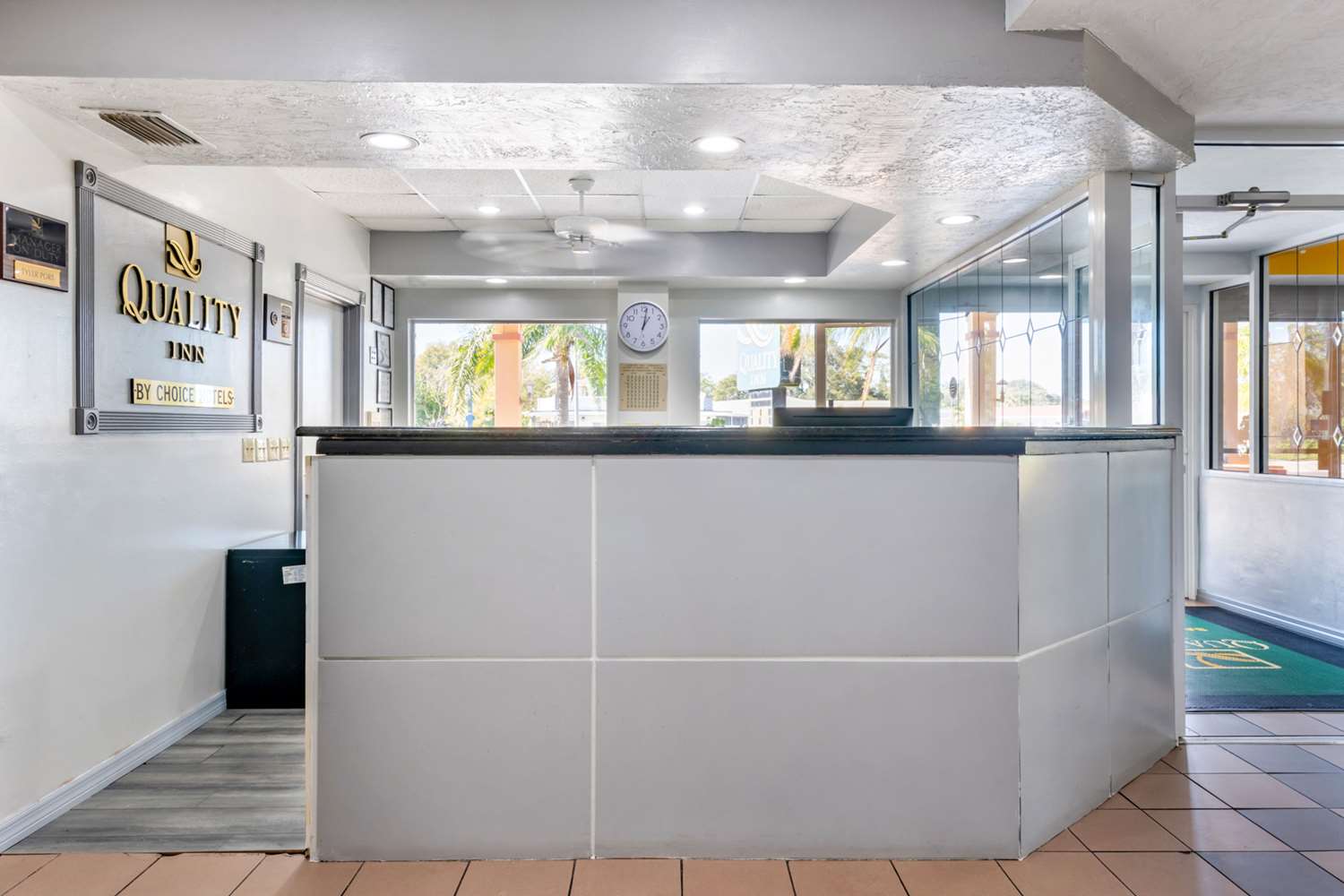 Quality Inn Sarasota North Near Lido Key Beach 4/30