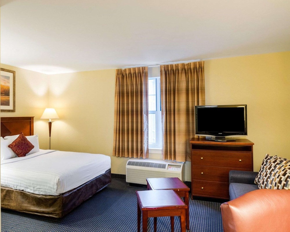 MainStay Suites Dover, DE 9/40