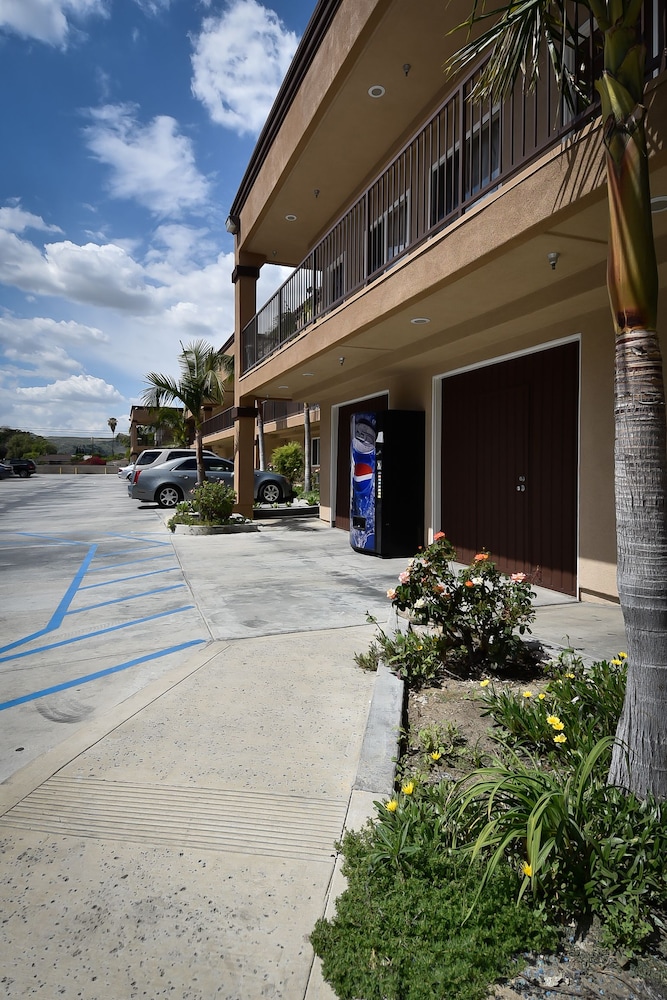 VAGABOND INN HACIENDA HEIGHTS 3/40