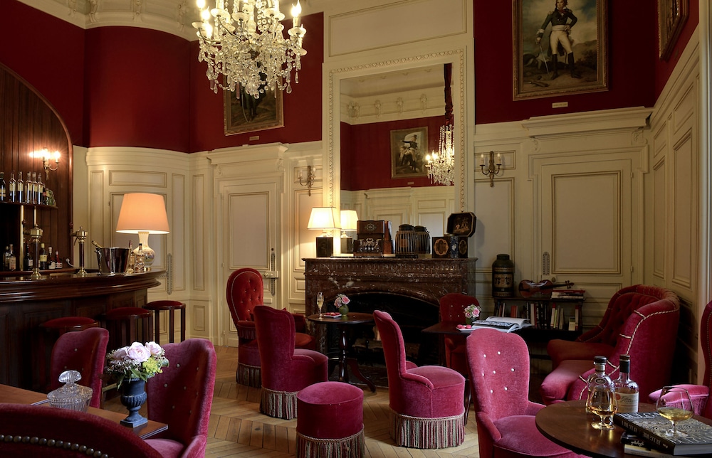 CHATEAU COLBERT 18/36