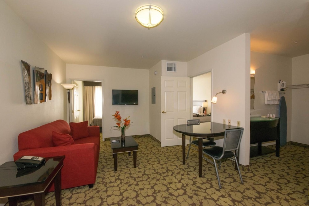 Executive Residency by Best Western Victorville 19/24