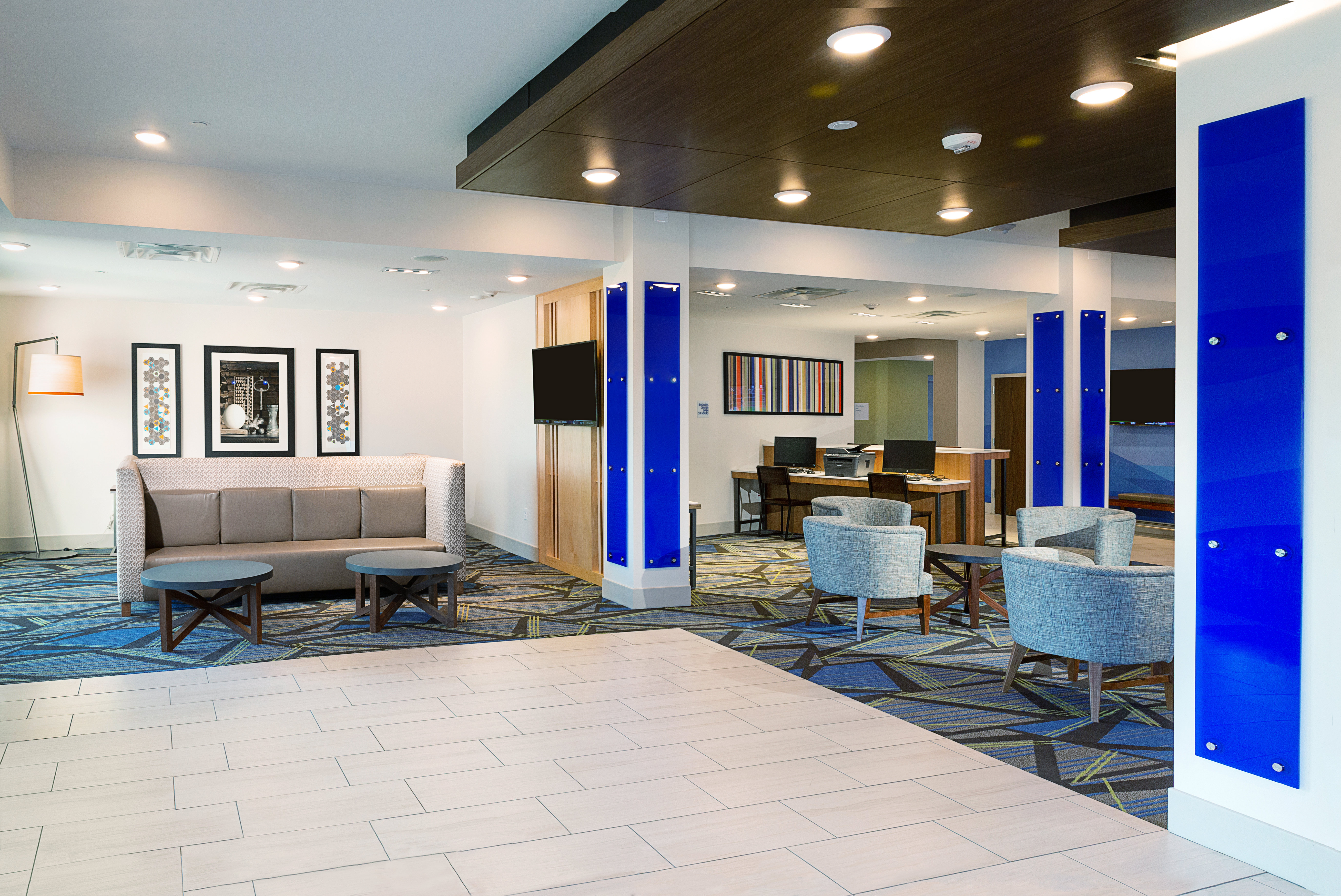 Holiday Inn Express and Suites Wentzville St Louis West 26/52