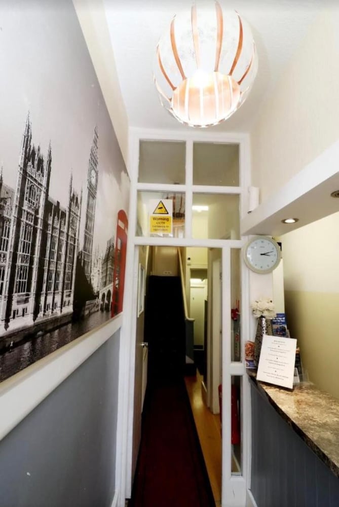 King's Cross Hotel 10/50