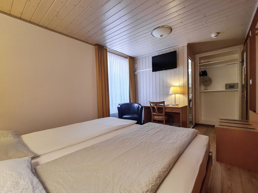 Rossli Hotel 14/64