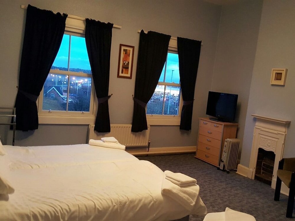 Station Hotel 8/56