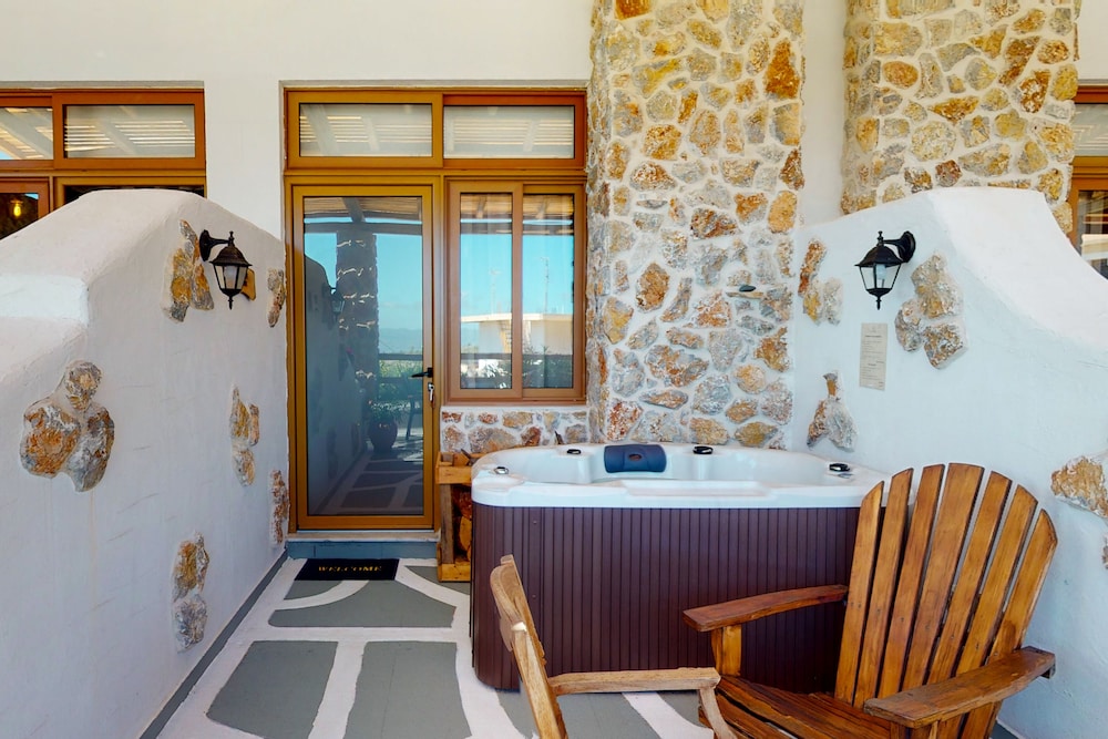 Limeri Traditional Guest House 26/50