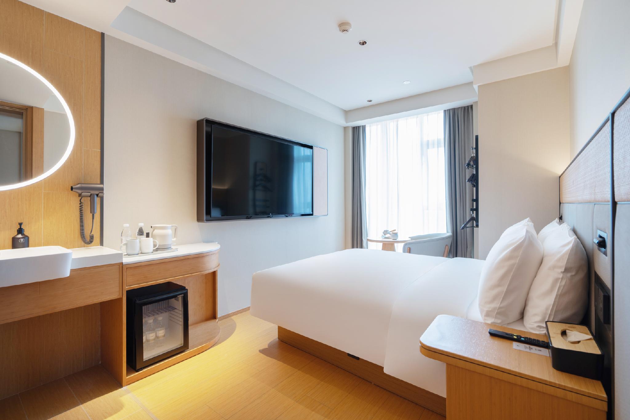 Room, Queen Bed