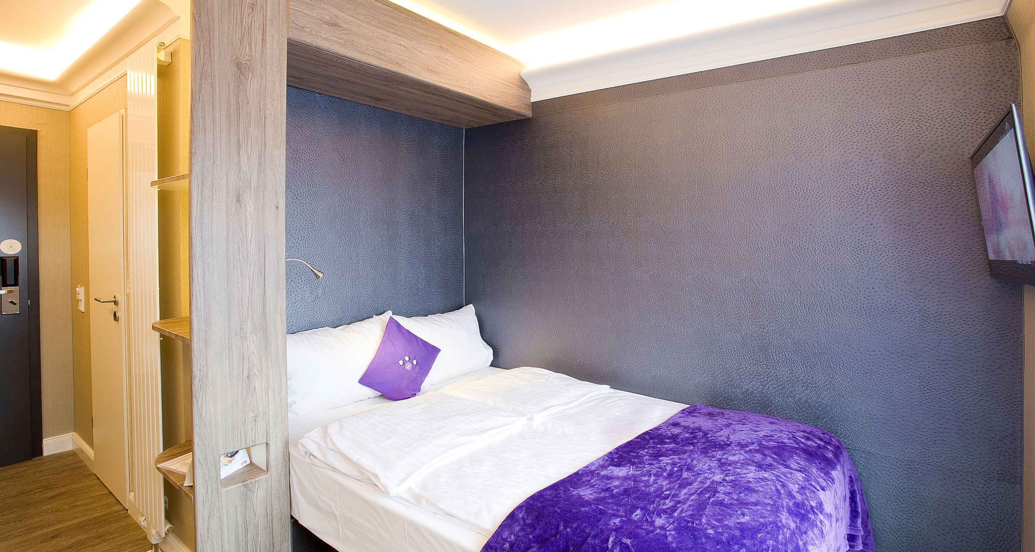 Smart, Double Bed