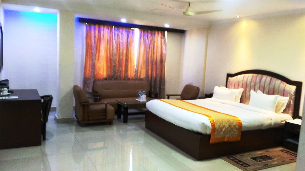 BODHGAYA REGENCY HOTEL 18/50