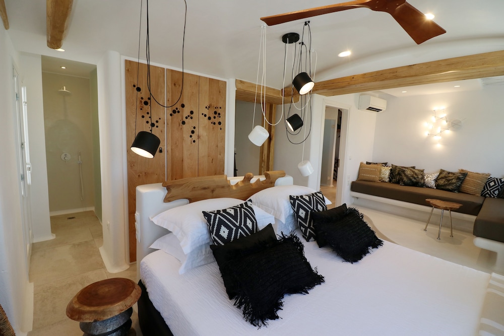 Residence, King Bed, Bunk Bed, Sea Side, Sea View, Outdoor Jetted Tub, Sofa