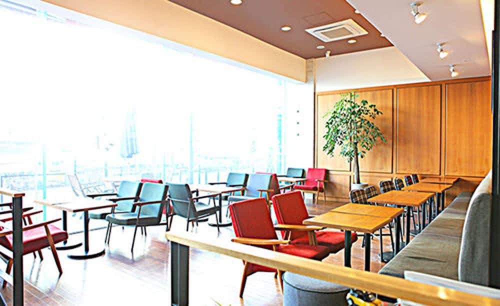 Sunshine Hotel 36/54