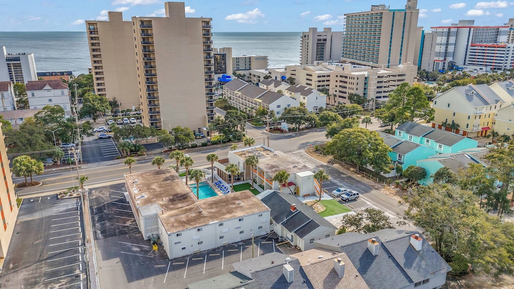 Holiday Shores 37/50