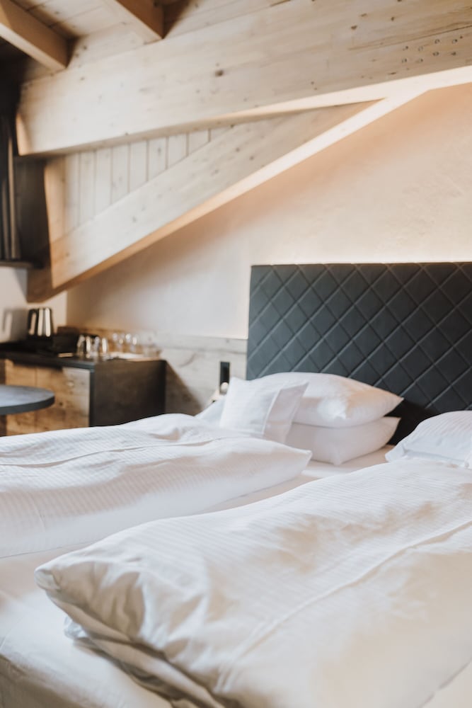 CLASSIC, DOUBLE BED