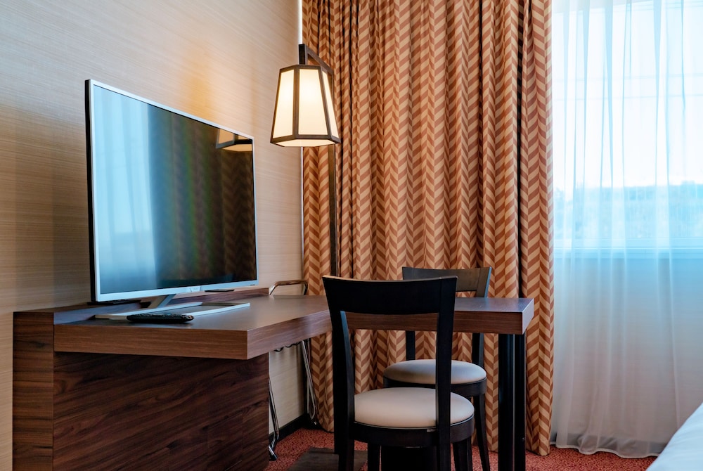 Nash Suites Hotel 35/38