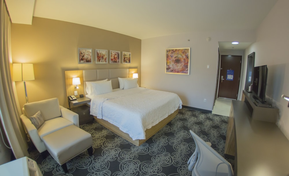 Hampton Inn By Hilton Zacatecas 8/52