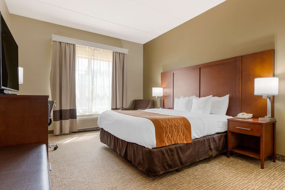 Comfort Inn & Suites Cordele GA 10/31